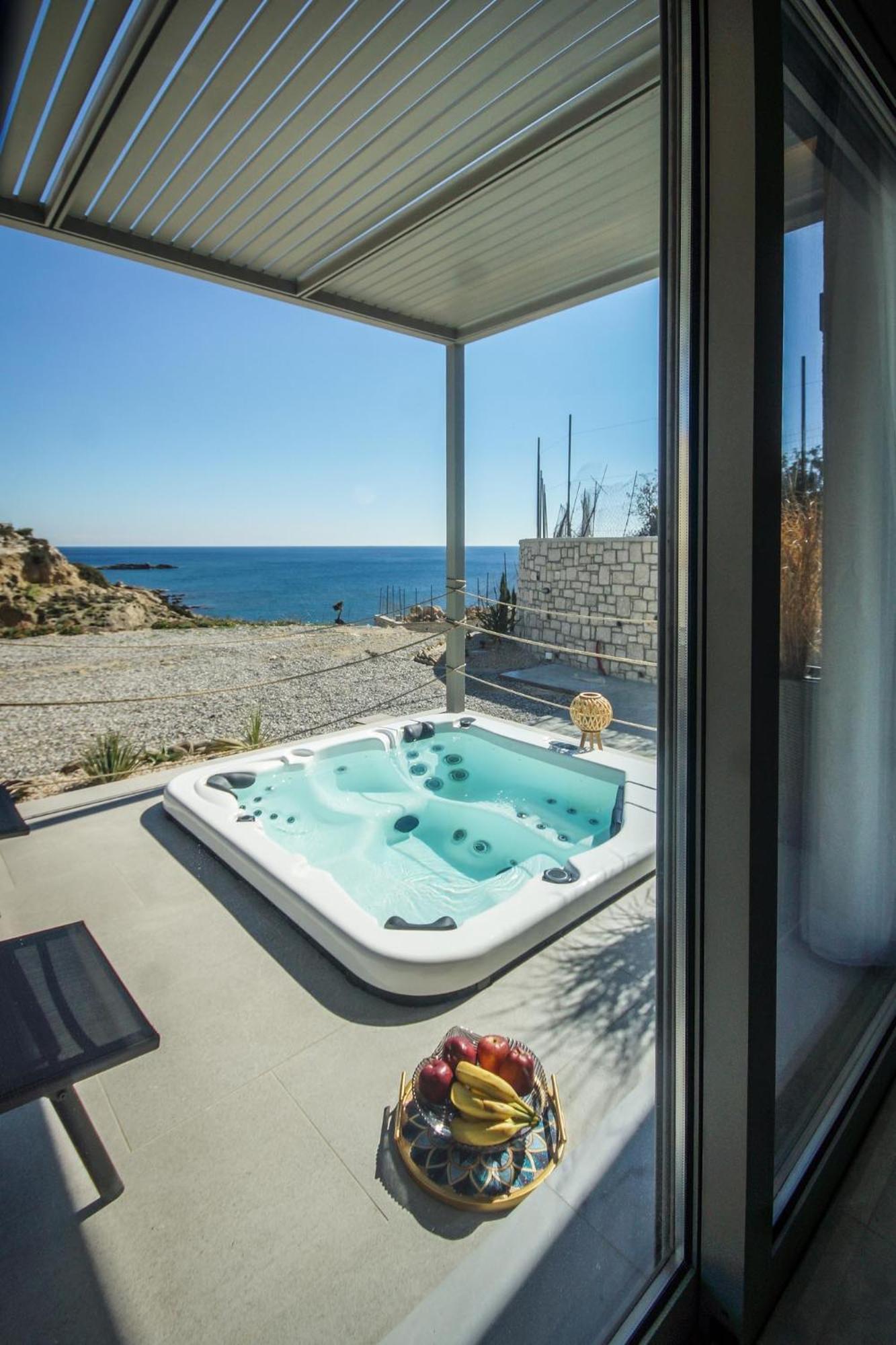 Aquamarine Luxury Suites Archangelos  Ngoại thất bức ảnh