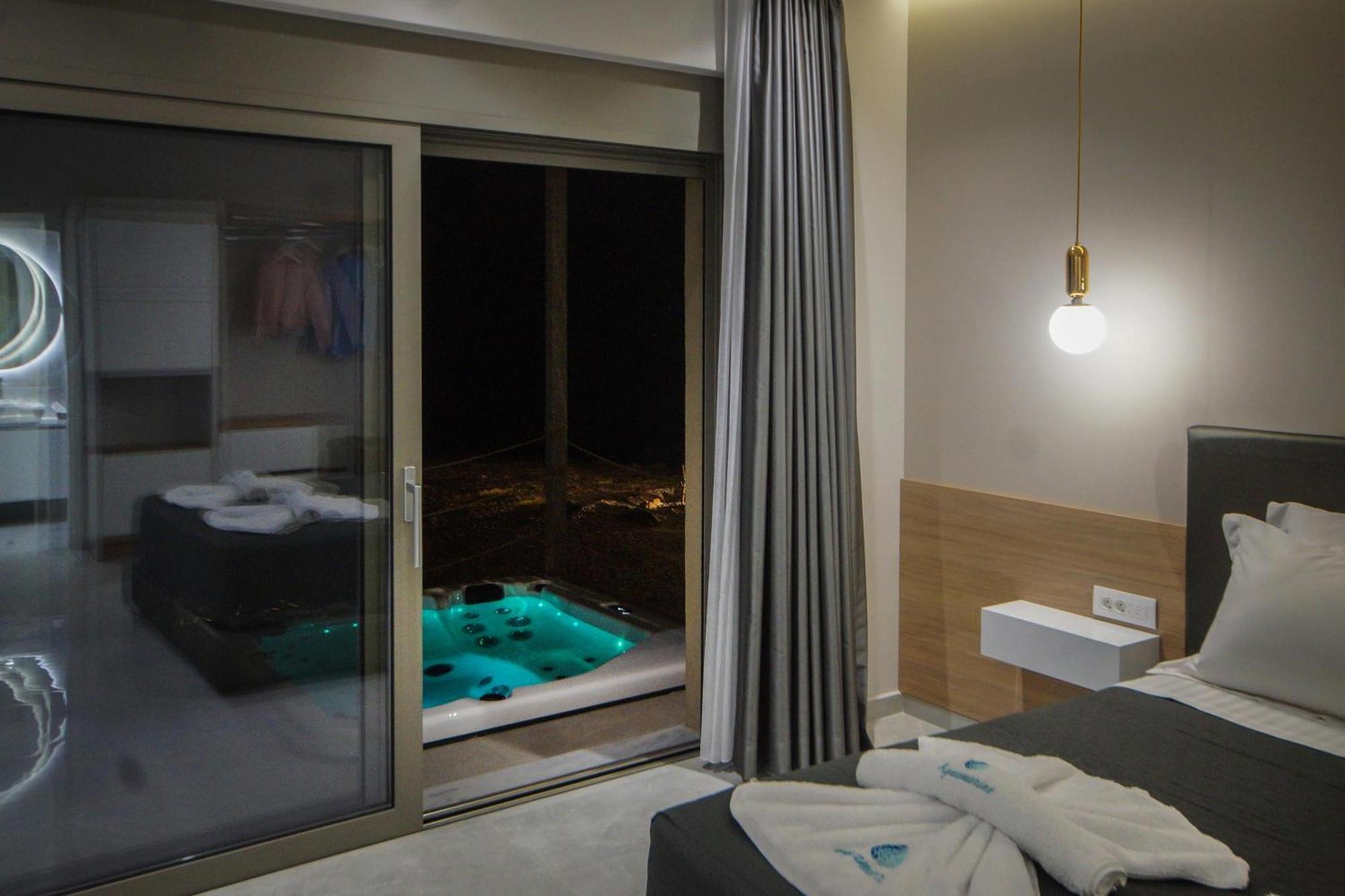 Aquamarine Luxury Suites Archangelos  Ngoại thất bức ảnh