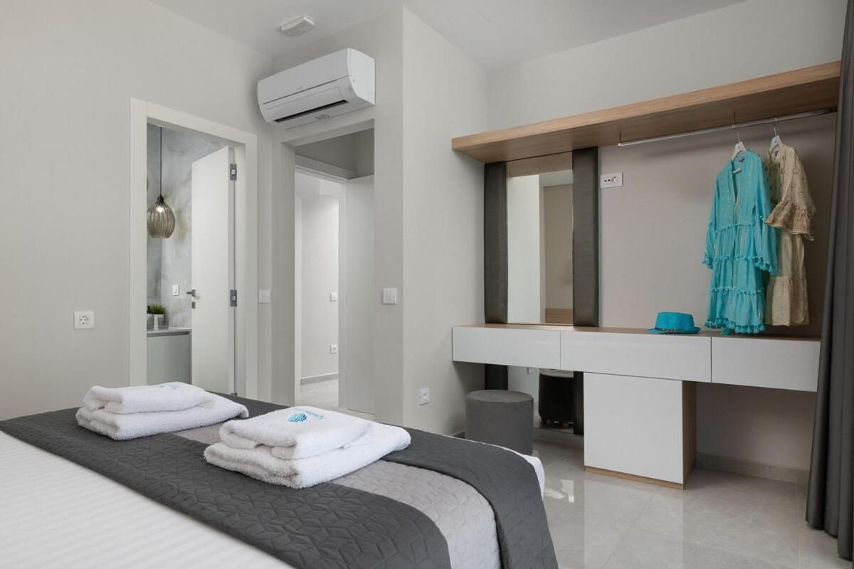 Aquamarine Luxury Suites Archangelos  Ngoại thất bức ảnh